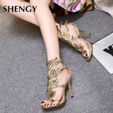 Luxurious Pumps Celebrity Wearing Fashion Style Sandals